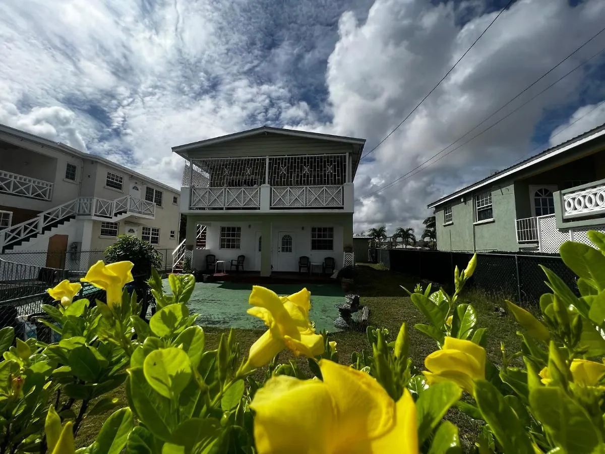 Home On The Hill Christ Church Apartment